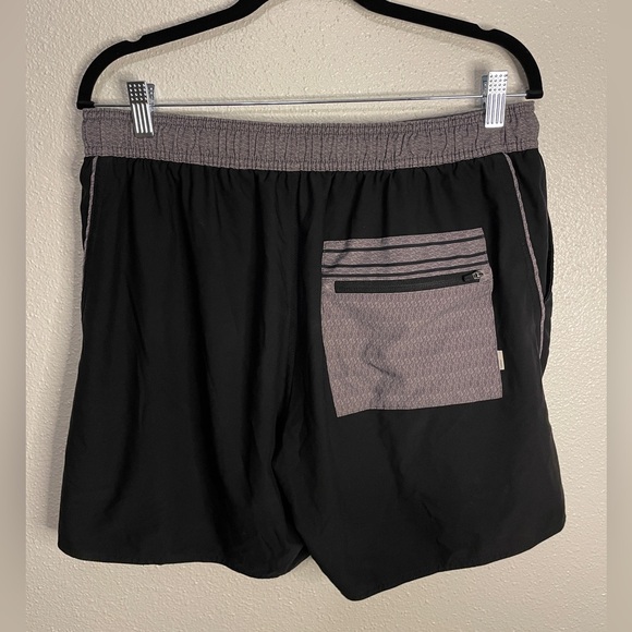 Vuori Men's Evolution Athletic Gym Running Shorts 32 - Picture 4 of 7